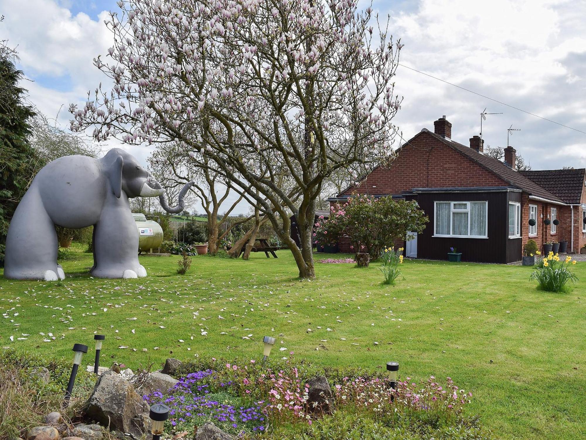 Lenas Lodge Birtsmorton ภายนอก รูปภาพ